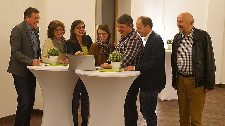 Beim Besuch im Technologiepark conneKT (von links):  Andreas Moser, Hiltrud Stocker, Barbara Becker, Sabrina Stemplowski, Markus Blum (conneKT), Stefan Güntner, Hartmut Stiller.