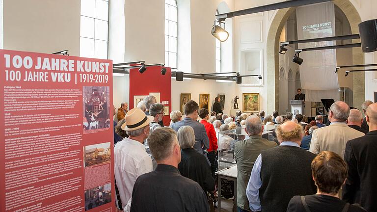 Volles Haus am Sonntagvormittag im Spitäle, wo die Vereinigung Kunstschaffender Unterfranken ihr 100-jähriges Bestehen feierte und gleichzeitig ihre Jubiläumsausstellung eröffnete.&nbsp;