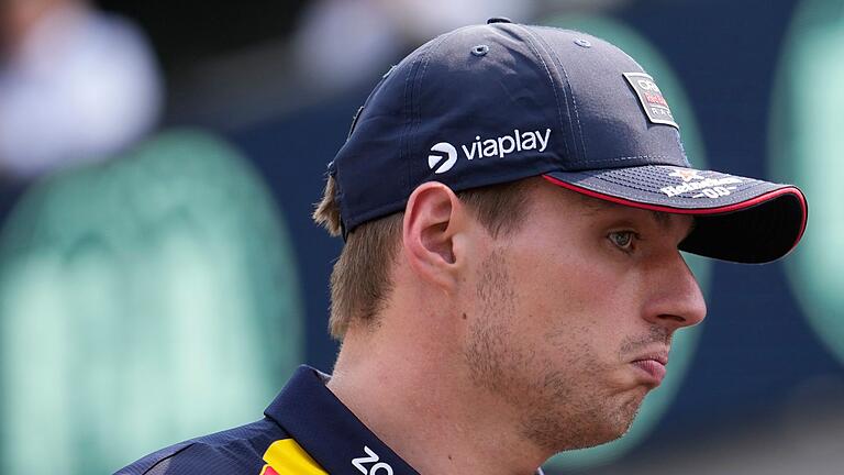 Max Verstappen       -  Was mit seiner Strafe ist, weiß Verstappen auch nicht so recht.