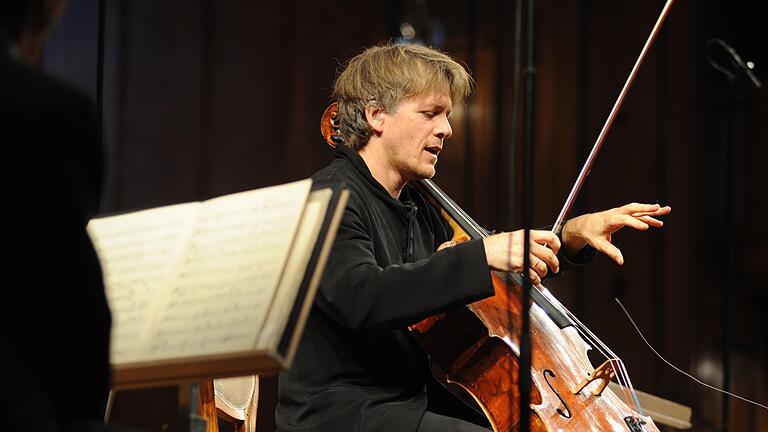 Alban Gerhardt gibt sein Jubiläumskonzert in Bad Brückenau.       -  Alban Gerhardt gibt sein Jubiläumskonzert in Bad Brückenau.