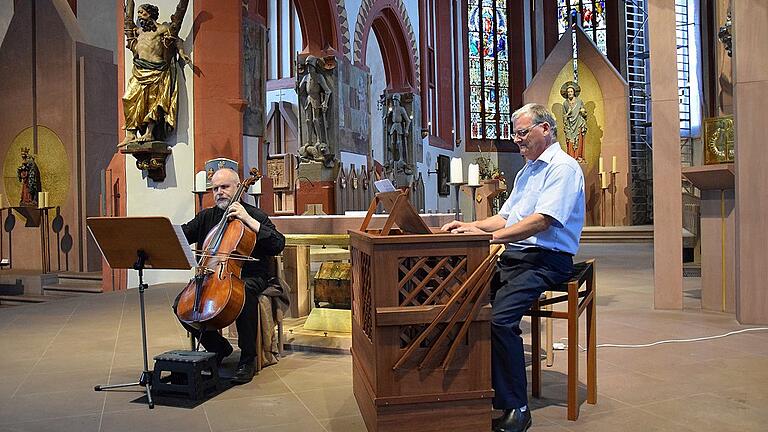 Mit &bdquo;Barock-Cello und Orgel&rdquo; war das zweite Konzert der Reihe &bdquo;Karlstadter Orgel Sommer 2018&rdquo; überschrieben. Der Cello-Virtuose Ludwig Frankmar und Regionalkantor Bernhard Seelbach an der Truhenorgel zeigten im Dialog und Zusammenspiel Klangsphären barocker Musik auf beiden Instrumenten auf.