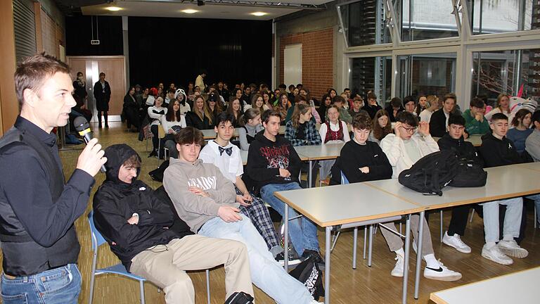 Die Schülerinnen und Schüler der 10. Jahrgangsstufe waren beeindruckt.