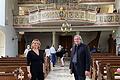 Yvonne Düring und Peter Rottmann vor der Orgel.       -  Yvonne Düring und Peter Rottmann vor der Orgel.