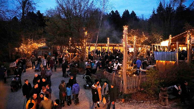 Seit vielen Jahren Tradition: der weihnachtliche Markt 'Winterfunkeln' im Wildpark Bad Mergentheim.