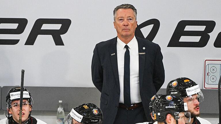 Deutschland - Österreich       -  Bundestrainer Harold Kreis zeigte sich nur mit dem Abschluss beim Deutschland Cup zufrieden.