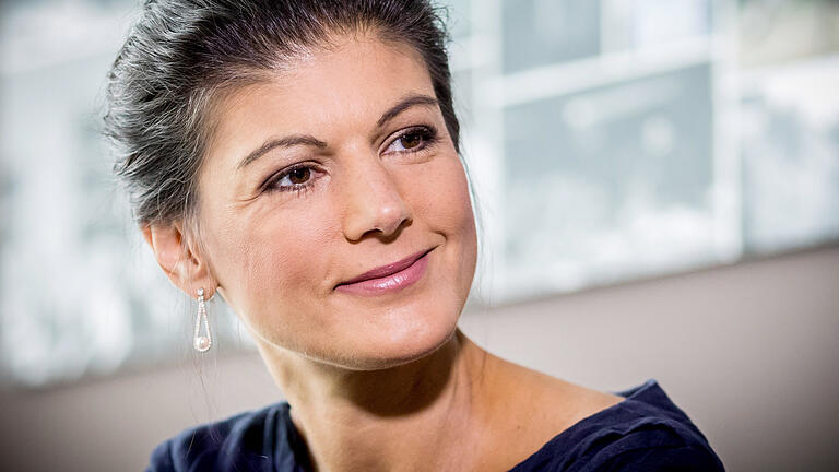 Sahra Wagenknecht       -  ARCHIV - Von zehn prominenten Spitzenkandidaten landete Sahra Wagenknecht (Linke) als attraktivste Politikerin auf Platz eins.