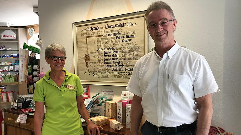 Aus zwei mach eins: Die Marien-Apotheke und die Löwen-Apotheke in Eltmann schließen sich zusammen. Ab Januar ist Stephan Schmitt Inhaber, Dr. Margit Stäbler Filialleiterin.