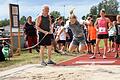 Da macht Weitsprung wieder Spaß: Am Wiesentheider Sportzentrum wurde auch die Weitsprunganlage erneuert.