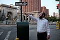 Der größte Eruv der Welt ist in Manhattan       -  Jeden Donnerstagmorgen prüft Rabbi Moshe Tauber, ob der Eruv in Manhatten intakt ist.