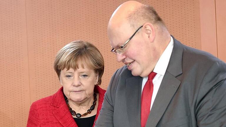 Kanzleramtsminister Peter Altmaier       -  Ein ebenso vertrautes wie eingespieltes Team: Kanzlerin Angela Merkel und Kanzleramtschef Peter Altmaier.