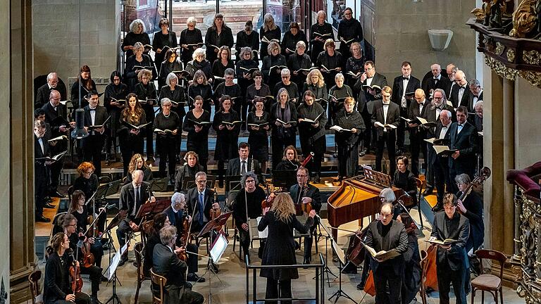 Genau 300 Jahre nach der Uraufführung erklang Johann Sebastian Bachs Johannespassion BWV 245 in St. Johannis. Genau 300 Jahre nach der Uraufführung erklang Johann Sebastian Bachs Johannespassion BWV 245 in St. Johannis.