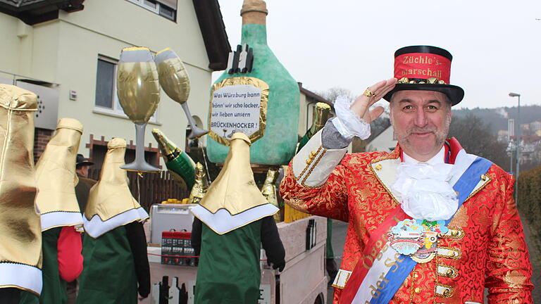 Bunte originelle Verkleidungen und bestens gelaunte Narren gab es beim 'Gemünnemer Züchle' am Faschingssamstag zu sehen.