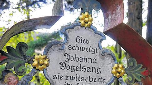 Zum Lachen auf den Friedhof