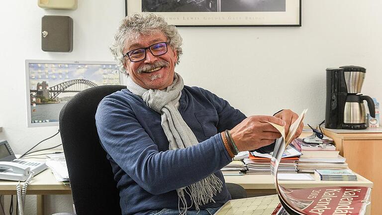 Hartmut Emser wie man ihn kennt: Gut gelaunt an einem seiner letzten Arbeitstage im Büro. Foto: Thomas Obermeier Hartmut Emser wie man ihn kennt: Gut gelaunt an einem seiner letzten Arbeitstage im Büro. Foto: Thomas Obermeier