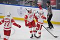 Buffalo Sabres - Detroit Red Wings       -  Moritz Seider (Mitte) erzwang mit seinem Treffer die Verlängerung.