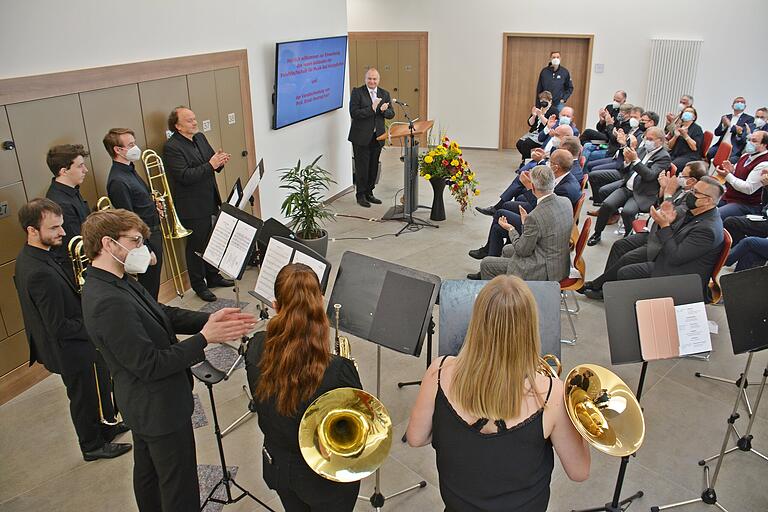 Beifall gab es für das Blechbläserensemble der Berufsfachschule für Musik unter der Leitung von Udo Schneider. Beifall gab es für das Blechbläserensemble der Berufsfachschule für Musik unter der Leitung von Udo Schneider.