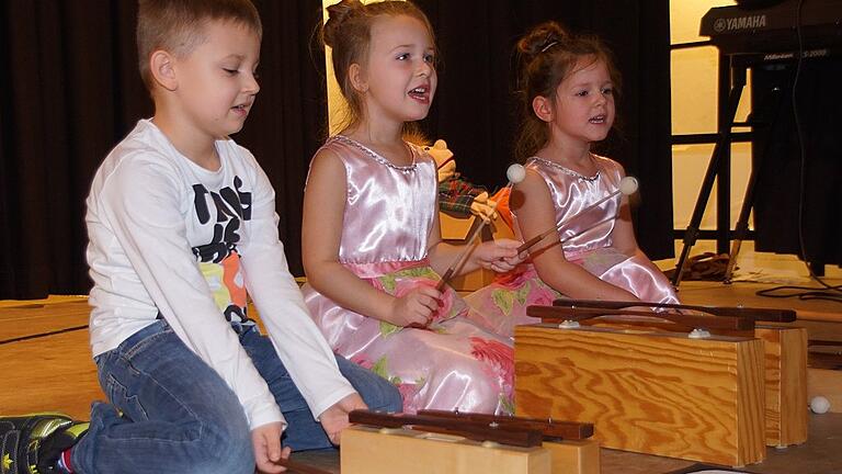 Die Vorschulkinder des Kindergartens Breitbrunn begeisterten die Gäste des Neujahresempfangs, auch wenn sie nicht ganz vollzählig auftreten konnten.