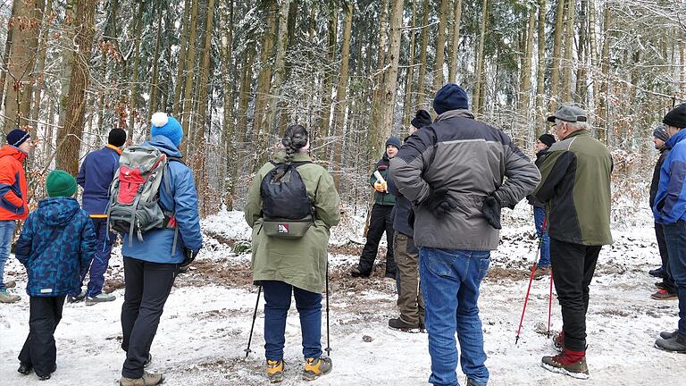 Trotz der Minusgrade war die Veranstaltung des AELF gut besucht.