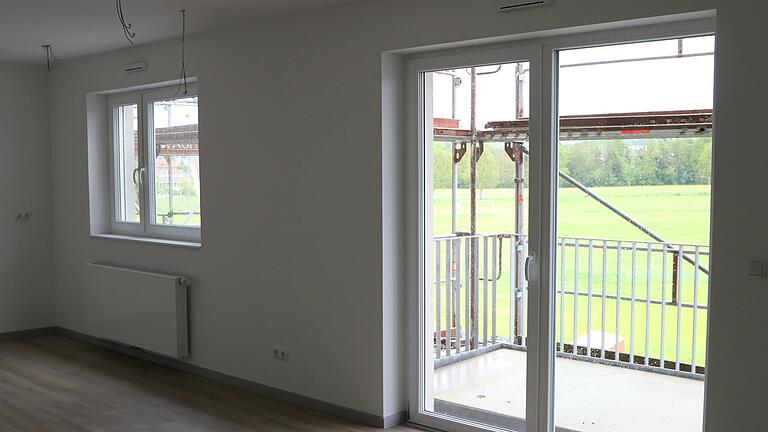 Helle Wohnungen mit Balkon erwarten die Mieterinnen und Mieter im Sozialen Wohnungsbauprojekt Säule 2. Helle Wohnungen mit Balkon erwarten die Mieterinnen und Mieter im Sozialen Wohnungsbauprojekt Säule 2.