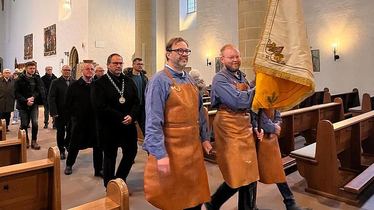 Abschluss des Jubiläums '650 Jahre Büttnerzunft' mit dem Zunftgottesdienst in der Franziskanerkirche.