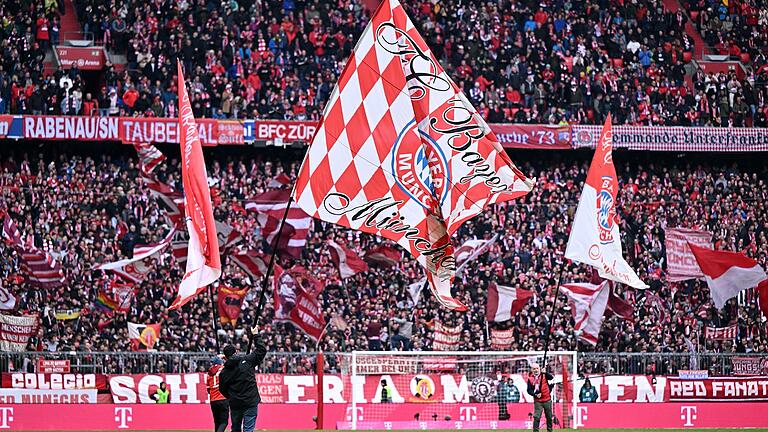 Keine leicht Zeit derzeit für Bayern-Fans: Aus in Champions League und DFB-Pokal, nur noch Platz 2 in der Bundesliga. Könnte eine Vorstandsvorsitzende Dorothee Bär helfen? (Archivfoto)