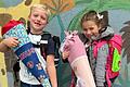 Wer hat die größte Lücke - natürlich nur zwischen den Zähnen? An ihrem ersten Schultag in der Grundschule Hellmitzheimer Bucht in Markt Einersheim strahlten Linus und Lilly um die Wette.