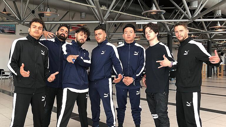 Mit einer Wildcard zum Europameistertitel der International Dance Organisation: die Lohrer Dreamscape-Crew mit (von links) Mohammed Karkora, Masi Aziz, Muharem Demiri, Daniel Winterstein, Thai Duc Trinh, Leon Then und Dominik Blenk.