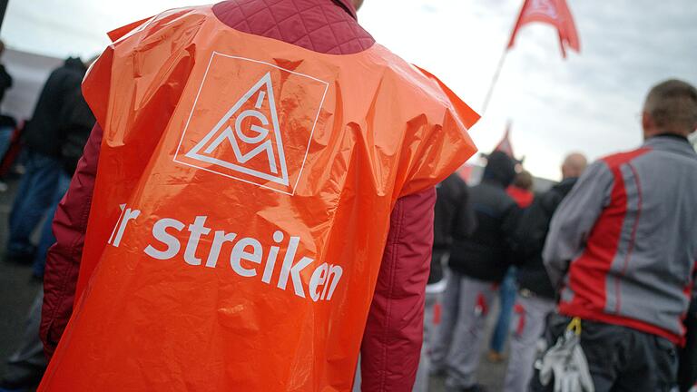 Die IG Metall (Symbolfoto) ruft die Beschäftigten von Lisi in Mellrichstadt am Donnerstag zu einem Warnstreik auf.