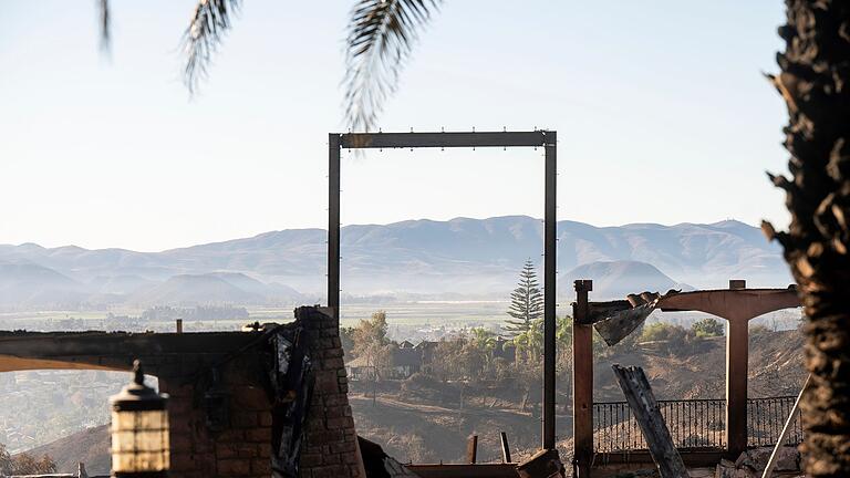 Waldbrände in Kalifornien       -  Der trockenen Süden Kaliforniens wird immer wieder von Bränden heimgesucht.