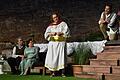 Am Freitag wurden die Schernburgfestspiele mit der Komödie 'Der Raub der Sabinerinnen' eröffnet: Im Bild (von links): Professor Gollwitz (Andreas van den Berg), seine Ehefrau Friederike (Gabriele Bayerschmidt, Theaterdirektor Striese (Steffen Westenmeier) und Schauspieler Emil Gross (Florian Biemüller).