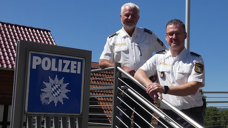 Dienststellenleiter Siegbert Weinkauf (links) und sein Stellvertreter Detlef Hauck können zufrieden sein mit ihrer Arbeit. Sie haben die Kriminalitätsstatistik des Jahres 2019 für den Zuständigkeitsbereich der Polizeidirektion Ebern vorgestellt.