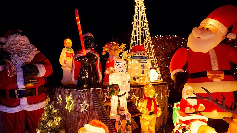 Weihnachtsdeko mit 'Star Wars'-Motto: Familie Erdle legt Wert auf Vielseitigkeit.