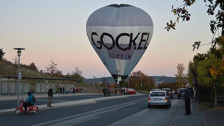 Am Schulberg endete eine Ballonfahrt am Sonntagnachmittag. Das sorgte in Bad Neustadt für Aufmerksamkeit.