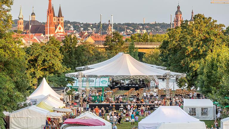 In knapp zwei Wochen beginnt das 33. Internationale Africa Festival auf den Würzburger Mainwiesen. Es wird wieder größer sein als im Vorjahr&nbsp;(Foto), dennoch ist manches anders als sonst.