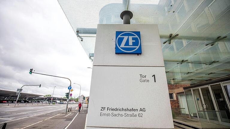 Der hoch verschuldete Konzern ZF will massiv Arbeitsplätze streichen. In welchem Maße der Standort Schweinfurt (Bild) davon betroffen sein wird, ist weiterhin offen.