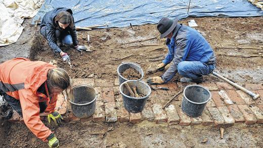 Archäologen finden über 50 Skelette