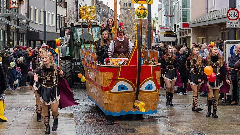 Der Faschingszug ist wieder da: Zuletzt gab es 2019 einen Umzug. Nun ist Unterfrankens zweitgrößter Umzug wieder für Faschingsdienstag, 21. Februar, geplant.