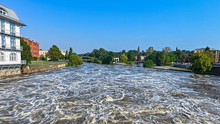Hochwasser in Brandenburg - In Brandenburg rechnen die Experten mit steigenden Pegelständen. Hochwasser in Brandenburg - In Brandenburg rechnen die Experten mit steigenden Pegelständen.