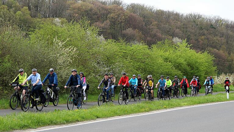 Der Landkreis Kitzingen ist ein beliebtes Ziel für Radfahrer. Das Foto entstand am Radweg bei Fahr. Der Landkreis Kitzingen ist ein beliebtes Ziel für Radfahrer. Das Foto entstand am Radweg bei Fahr.