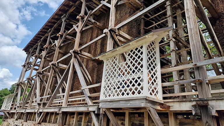 Das neue Gradierwerk soll deutlich mehr Sitz- und Liegemöglichkeiten bekommen. - Das neue Gradierwerk soll deutlich mehr Sitz- und Liegemöglichkeiten bekommen. Das neue Gradierwerk soll deutlich mehr Sitz- und Liegemöglichkeiten bekommen. - Das neue Gradierwerk soll deutlich mehr Sitz- und Liegemöglichkeiten bekommen.
