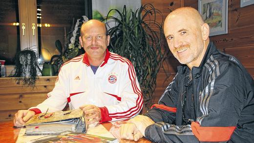 Einer der ältesten Bayern-Fanclubs im Landkreis: Roland Herget (links) und Anton Klübenspies erzählen von der Anfangszeit.