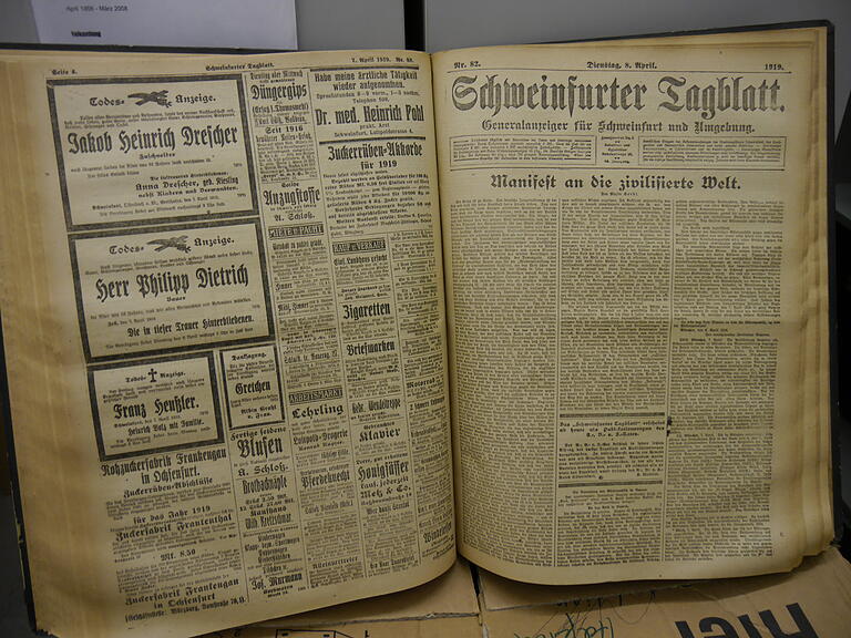 Druck der Revolutionäre: Nach Ausrufung der Räterepublik erschien das 'Schweinfurter Tagblatt' einige Tage unter Zensur des 'Arbeiter-, Bauern- und Soldatenrats'. Druck der Revolutionäre: Nach Ausrufung der Räterepublik erschien das 'Schweinfurter Tagblatt' einige Tage unter Zensur des 'Arbeiter-, Bauern- und Soldatenrats'.