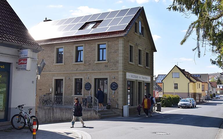 Der neue Unverpackt-Laden 'Weltkind' ist im sanierten Feige-Haus an der B 26 in Werneck eröffnet.