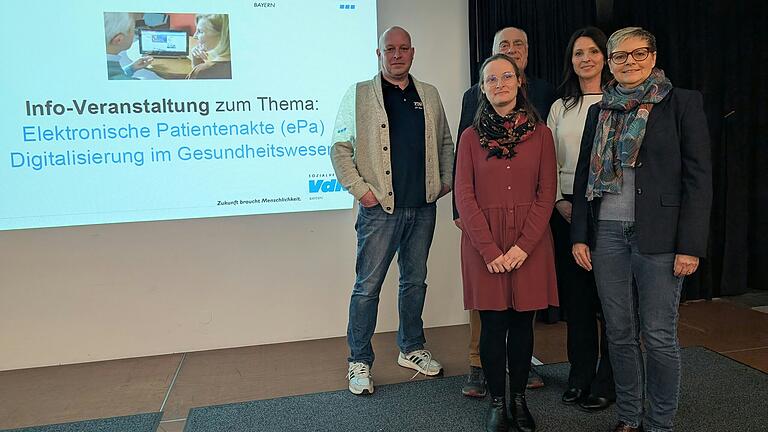 Sebastian Dresbach (Geschäftsführer des Zentrums für Telemedizin Bad Kissingen), Carolin Endres (Quartiersmanagement der Stadt Bad Neustadt), Dirk Brosge( VdK-Kreisvorsitzender Rhön Grabfeld), Anna Ortmann (VdK Kreisgeschäftsführerin), Sabine Dittmar (Parlamentarische Staatssekretärin beim Bundesminister für Gesundheit). Sebastian Dresbach (Geschäftsführer des Zentrums für Telemedizin Bad Kissingen), Carolin Endres (Quartiersmanagement der Stadt Bad Neustadt), Dirk Brosge( VdK-Kreisvorsitzender Rhön Grabfeld), Anna Ortmann (VdK Kreisgeschäftsführerin), Sabine Dittmar (Parlamentarische Staatssekretärin beim Bundesminister für Gesundheit).