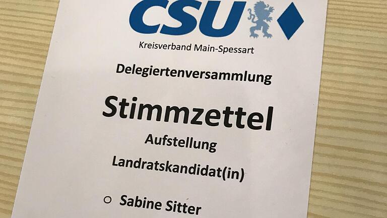 Der Wahlzettel für die CSU-Nominierungsversammlung im Kreuzkloster Gemünden.&nbsp;