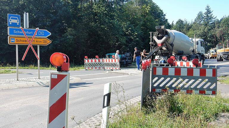 Die Zufahrt in der Nähe zum Schwebheimer Flugplatz wird im September geöffnet.