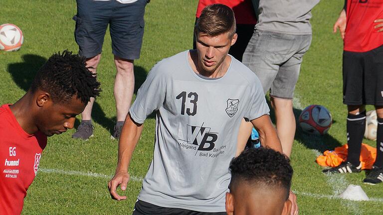 Der ehemalige Großbardorfer Björn Schönwiesner (im Bild) ist zum Regionalligisten TSV Aubstadt gewechselt. Beim Trainingsauftakt am Montag war er schon dabei.