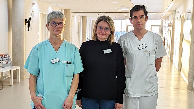 Am Leopoldina-Krankenhaus Schweinfurt entsteht ein neues Medizinisches Versorgungszentrum (MVZ). Im Bild (von links) Dr. Jessica Körber (Leiterin des Bereichs Viszeralchirurgie), Olga Vogt (Kaufmännische Leitung MVZ Leopoldina) und Alexander Horn (Leiter Unfallchirurgie und Orthopädie). Am Leopoldina-Krankenhaus Schweinfurt entsteht ein neues Medizinisches Versorgungszentrum (MVZ). Im Bild (von links) Dr. Jessica Körber (Leiterin des Bereichs Viszeralchirurgie), Olga Vogt (Kaufmännische Leitung MVZ Leopoldina) und Alexander Horn (Leiter Unfallchirurgie und Orthopädie).