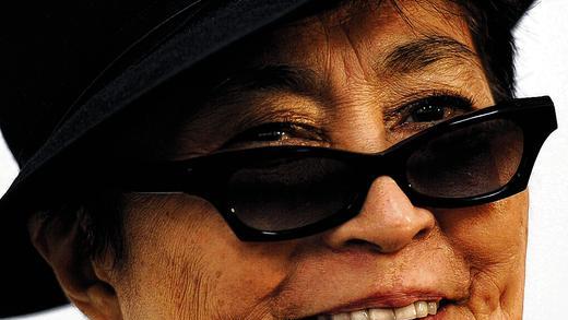 Zwischen hohem Anspruch und Mainstream: Yoko Ono dekonstruierte den Kunstbegriff.