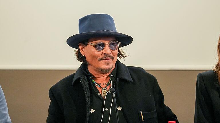 Johnny Depp in Sevilla       -  Johnny Depp stellt Opfern Hilfe in Aussicht.